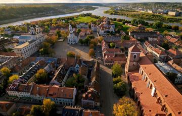 kaunas-old-town-lithuania.jpg